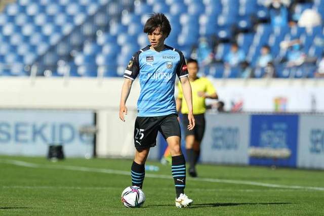 巴萨官方：费兰-托雷斯参加部分合练